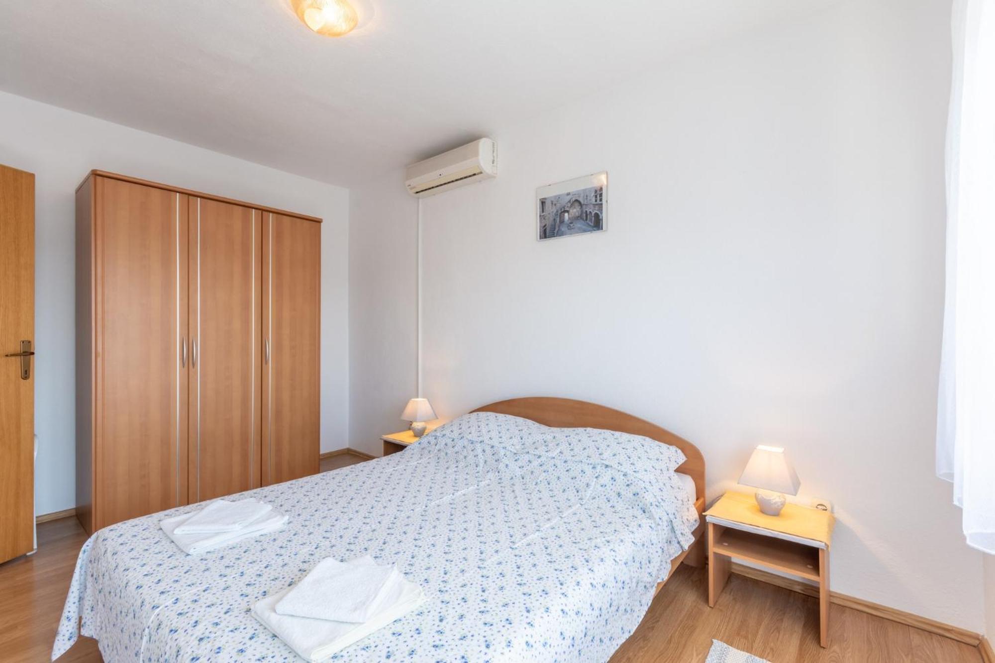 Apartments Mimi Trogir Rum bild